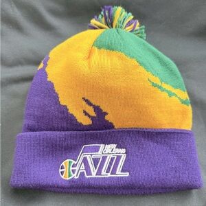 Exclusive Mitchell & Ness New Orleans Jazz Beanie pom knit Paintbrush Design